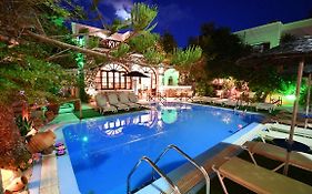 Philoxenia Hotel & Studios