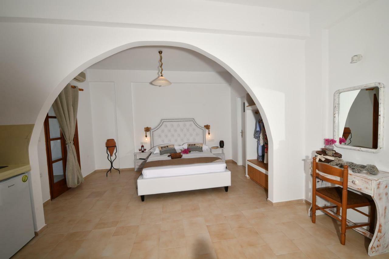 Philoxenia Hotel & Studios Perissa  Exterior photo
