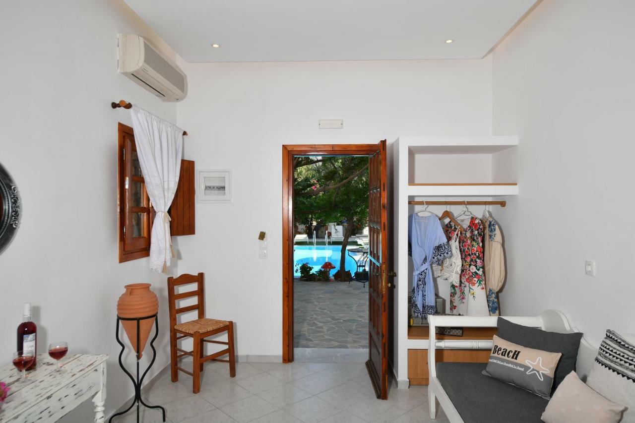 Philoxenia Hotel & Studios Perissa  Exterior photo